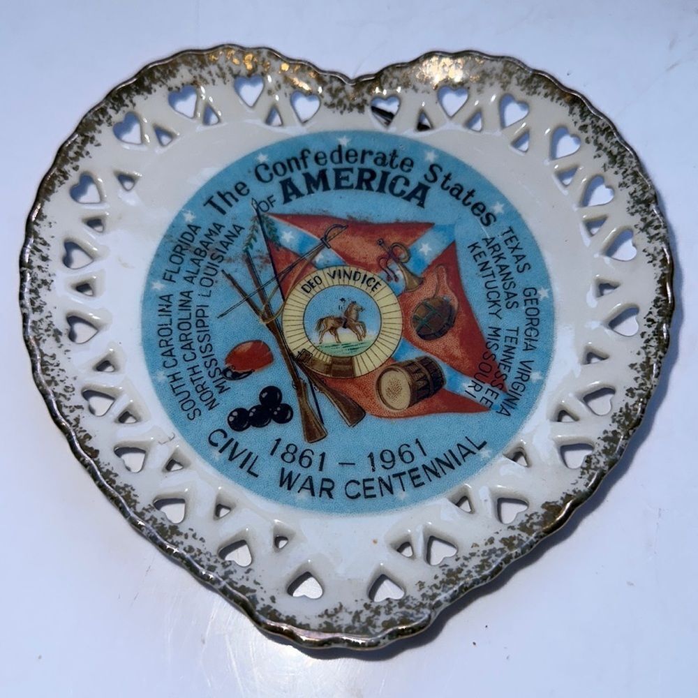 Vtg 1961 The Confederate States of America heart shaped‎ ceramic wall hanging